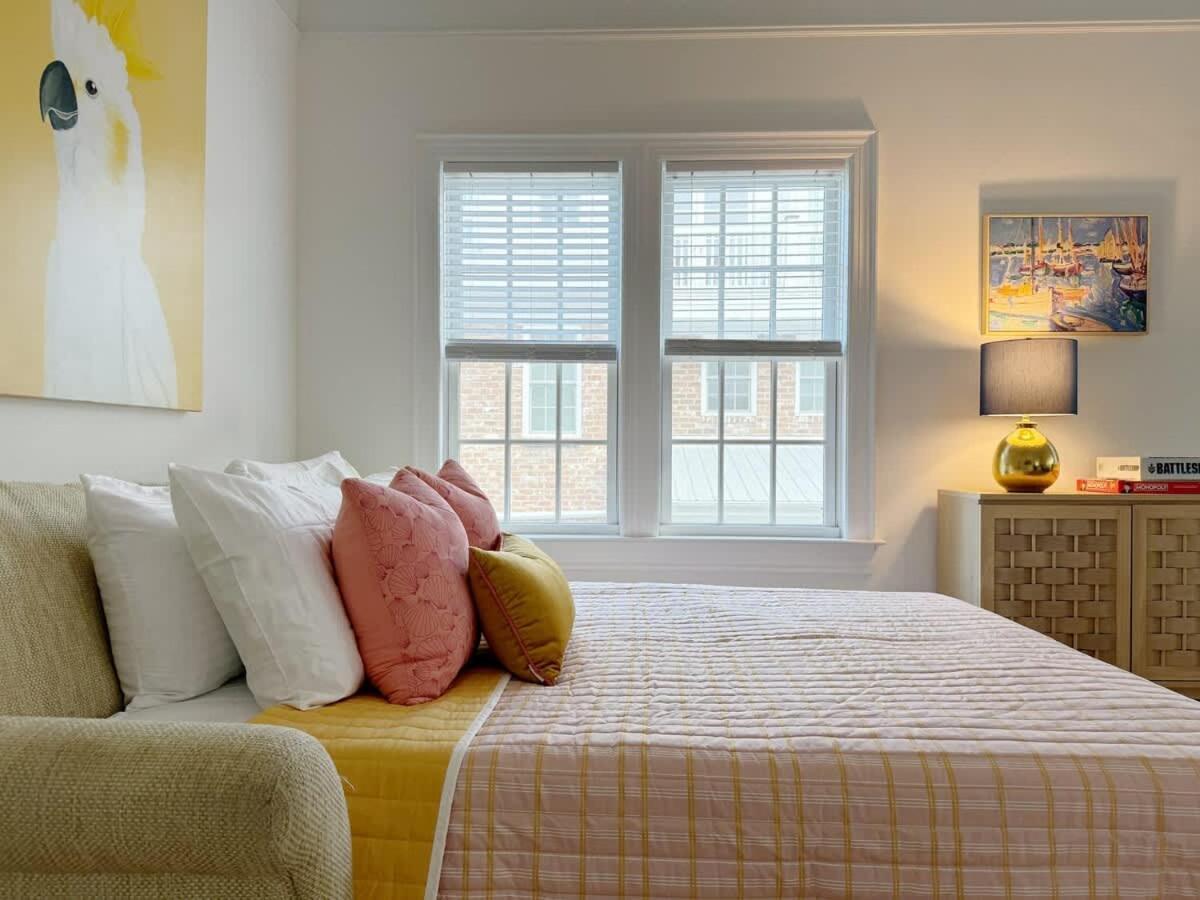 Apartment Sunny & Playful Carriage House In Downtown Here And Walk Everywhere