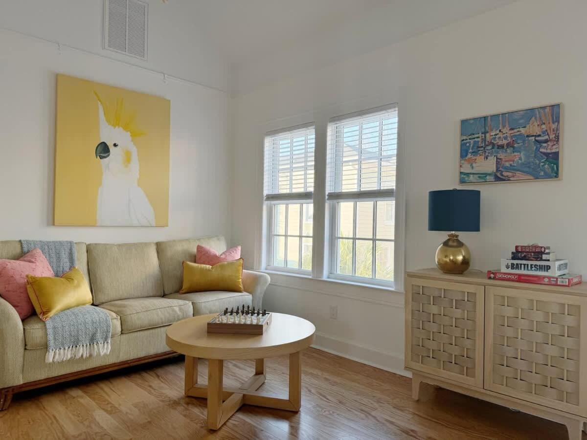 Sunny & Playful Carriage House In Downtown Here And Walk Everywhere *