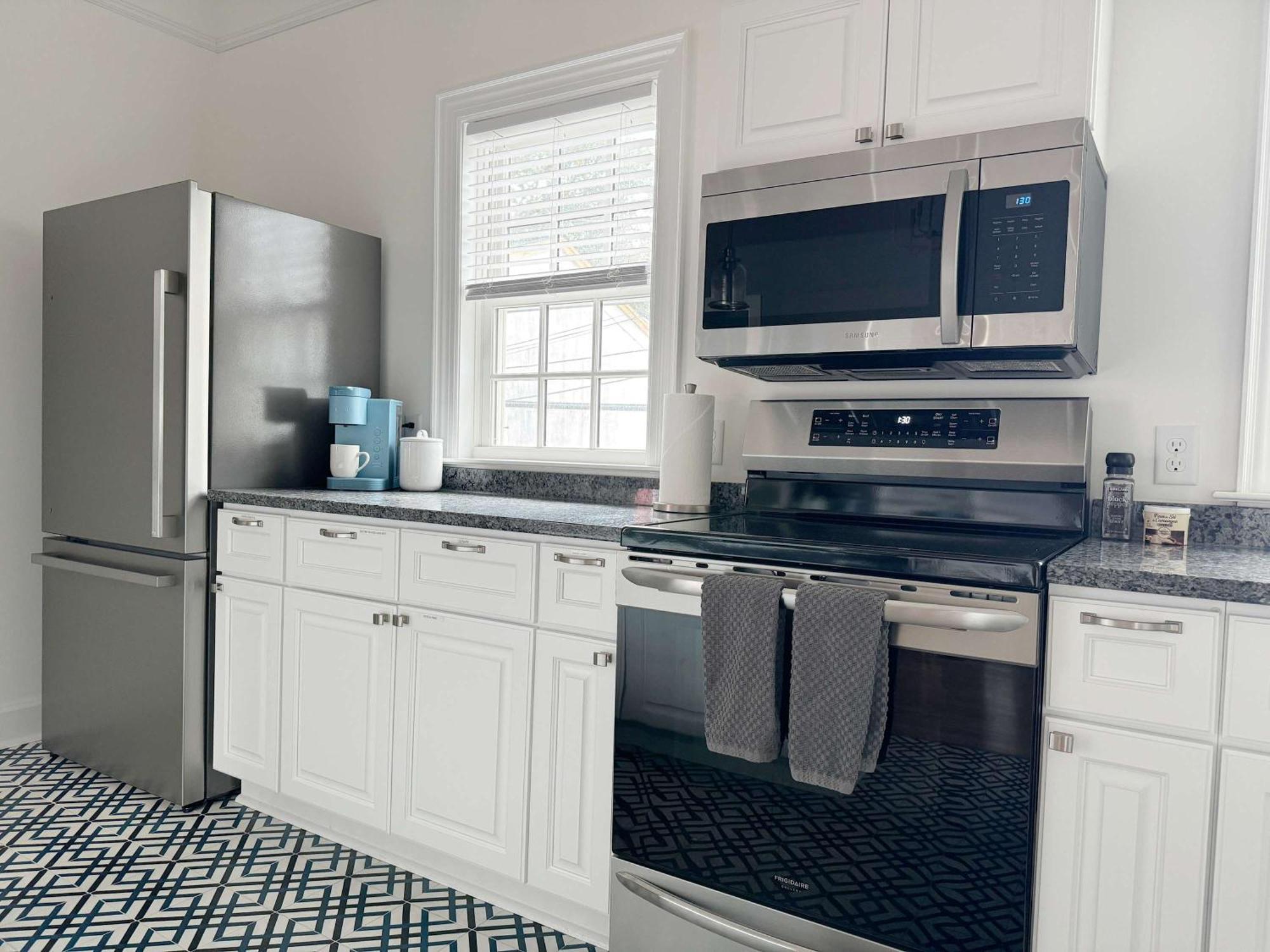 Sunny & Playful Carriage House In Downtown Here And Walk Everywhere *