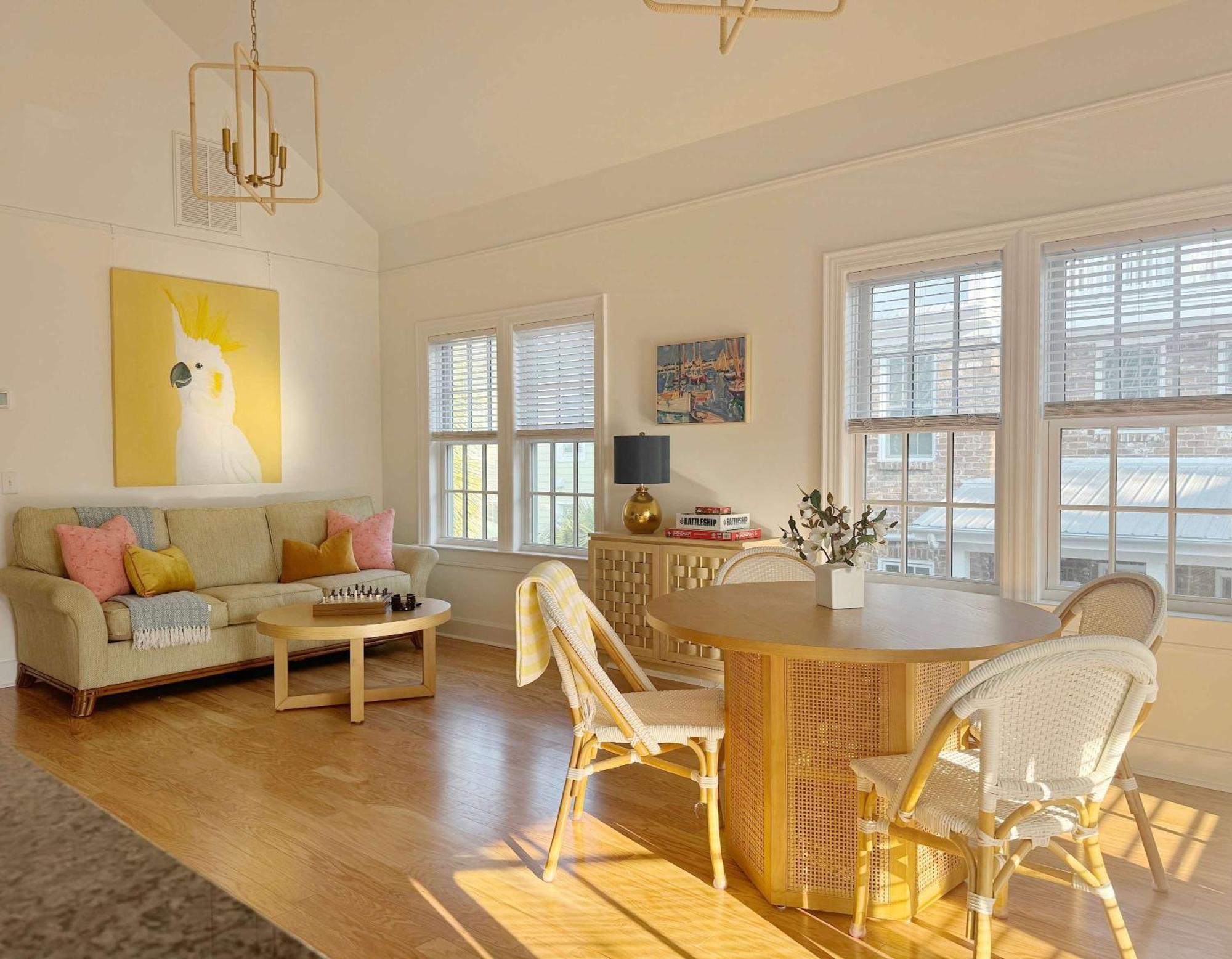 Sunny & Playful Carriage House In Downtown Here And Walk Everywhere * Savannah