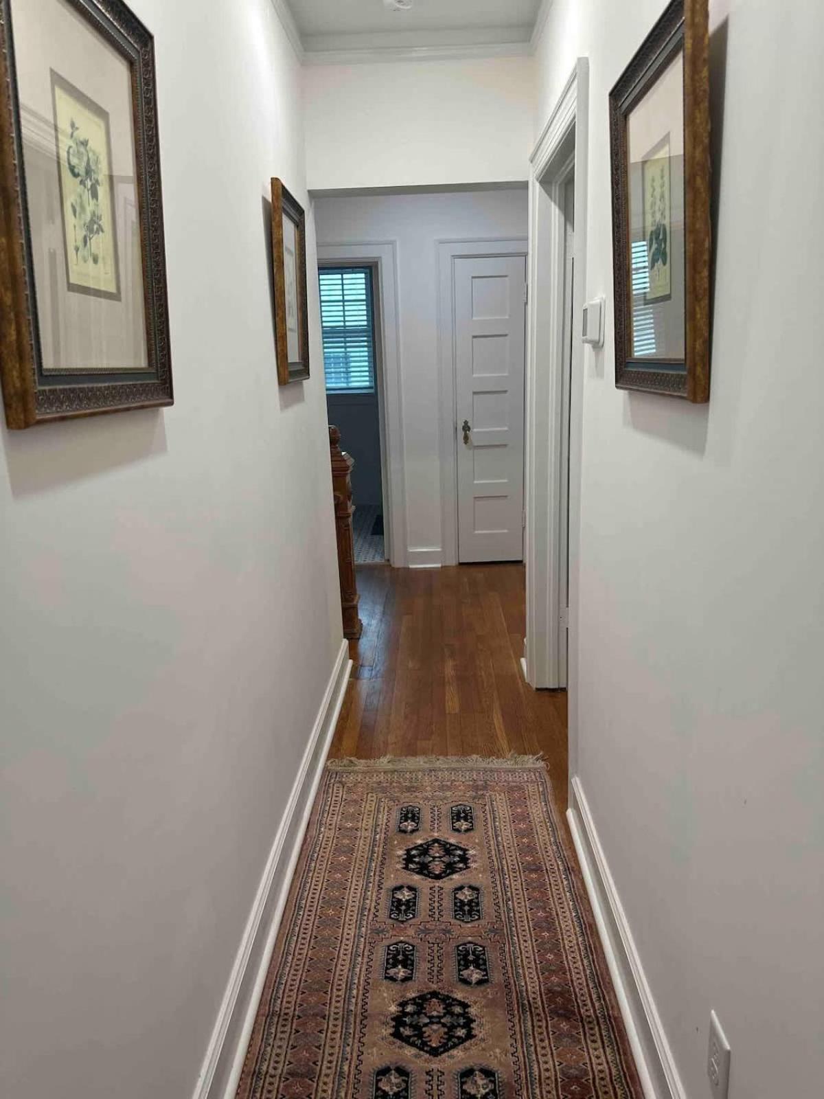 Spacious 3-floor Downtown Retreat - Prime Location Holiday home