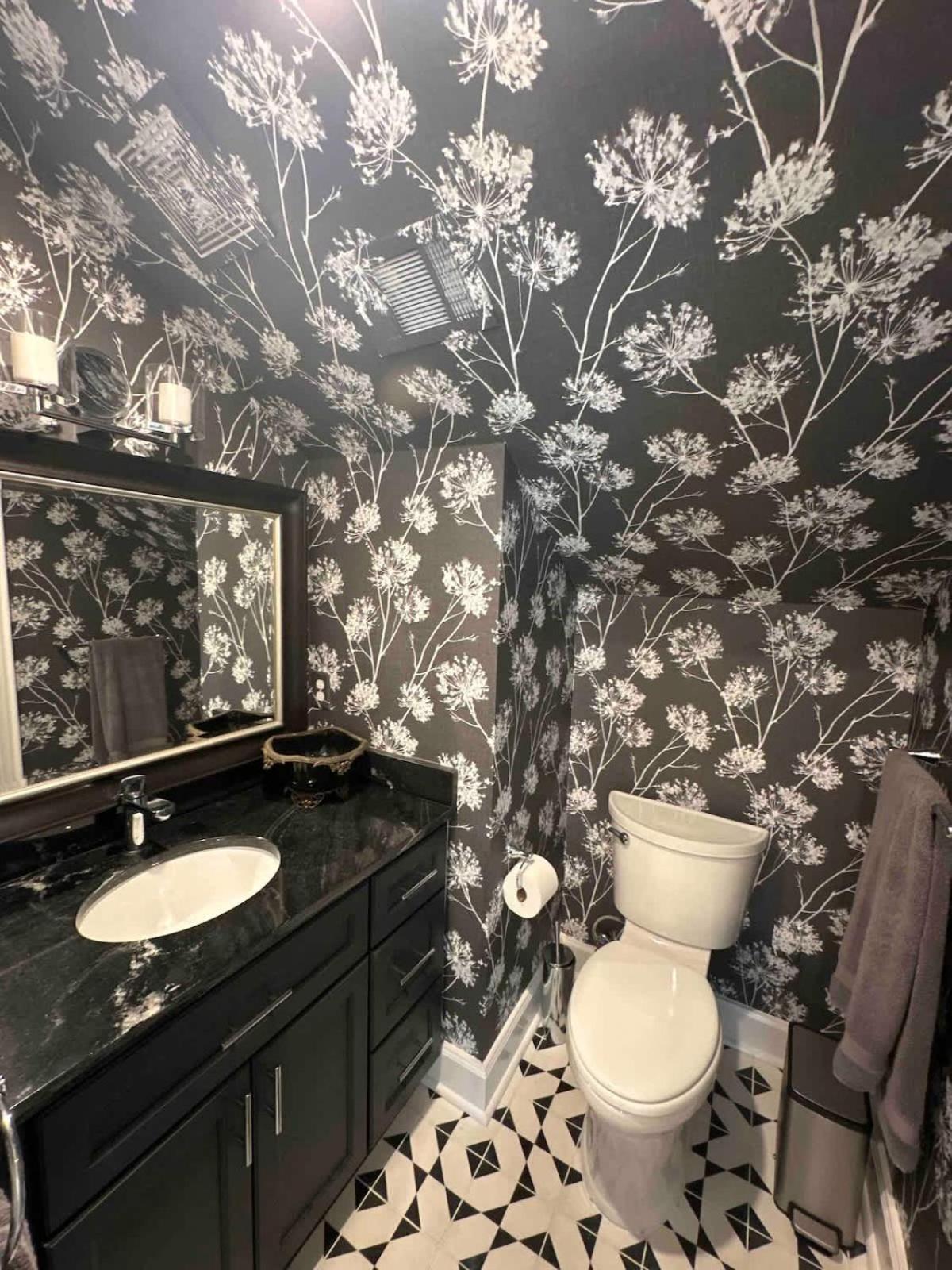 Spacious 3-floor Downtown Retreat - Prime Location Savannah