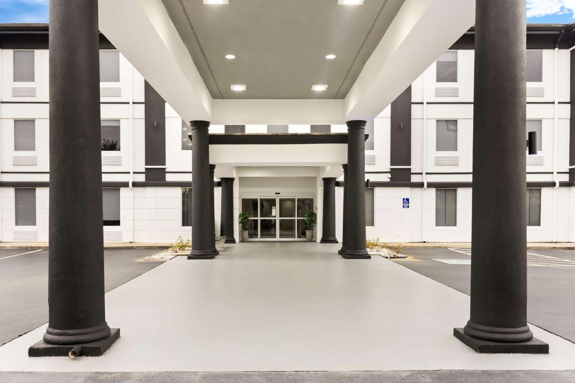 Sonesta Essential Hotel 3*