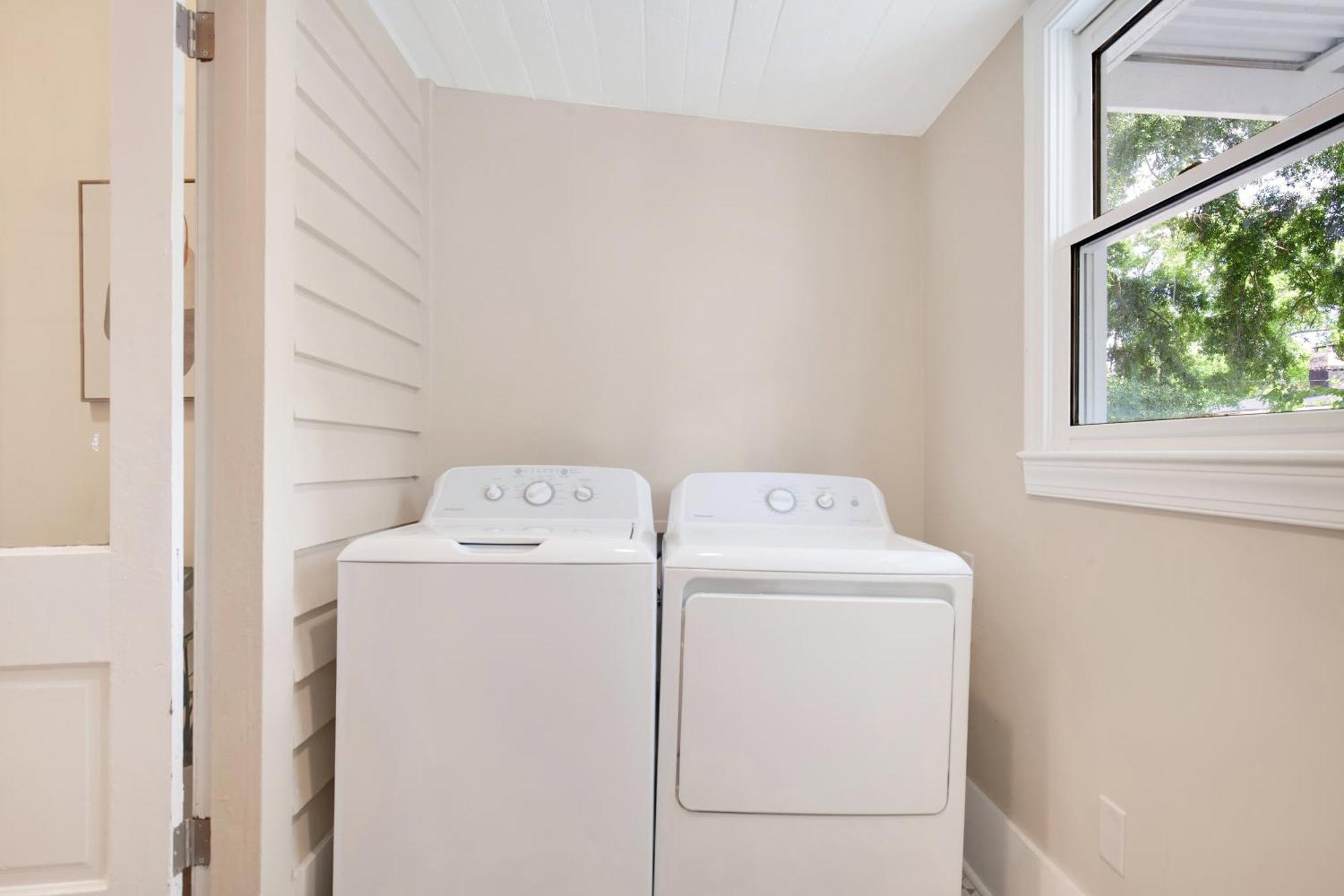 Holiday home Comfortable Executive By The Park Heated Pool Access 1395