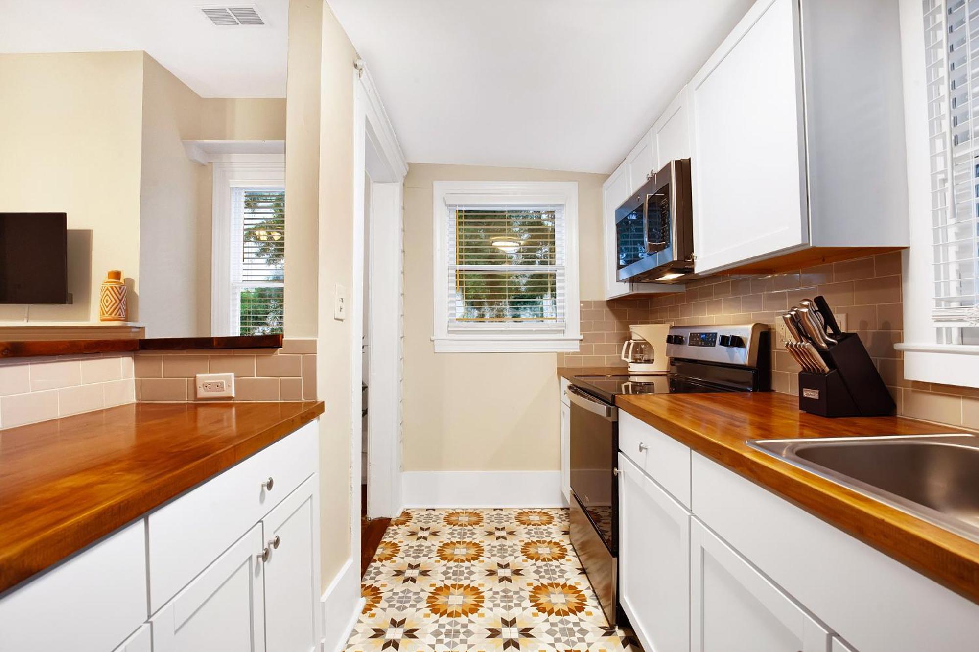 Comfortable Executive By The Park Heated Pool Access 1394 Holiday home *