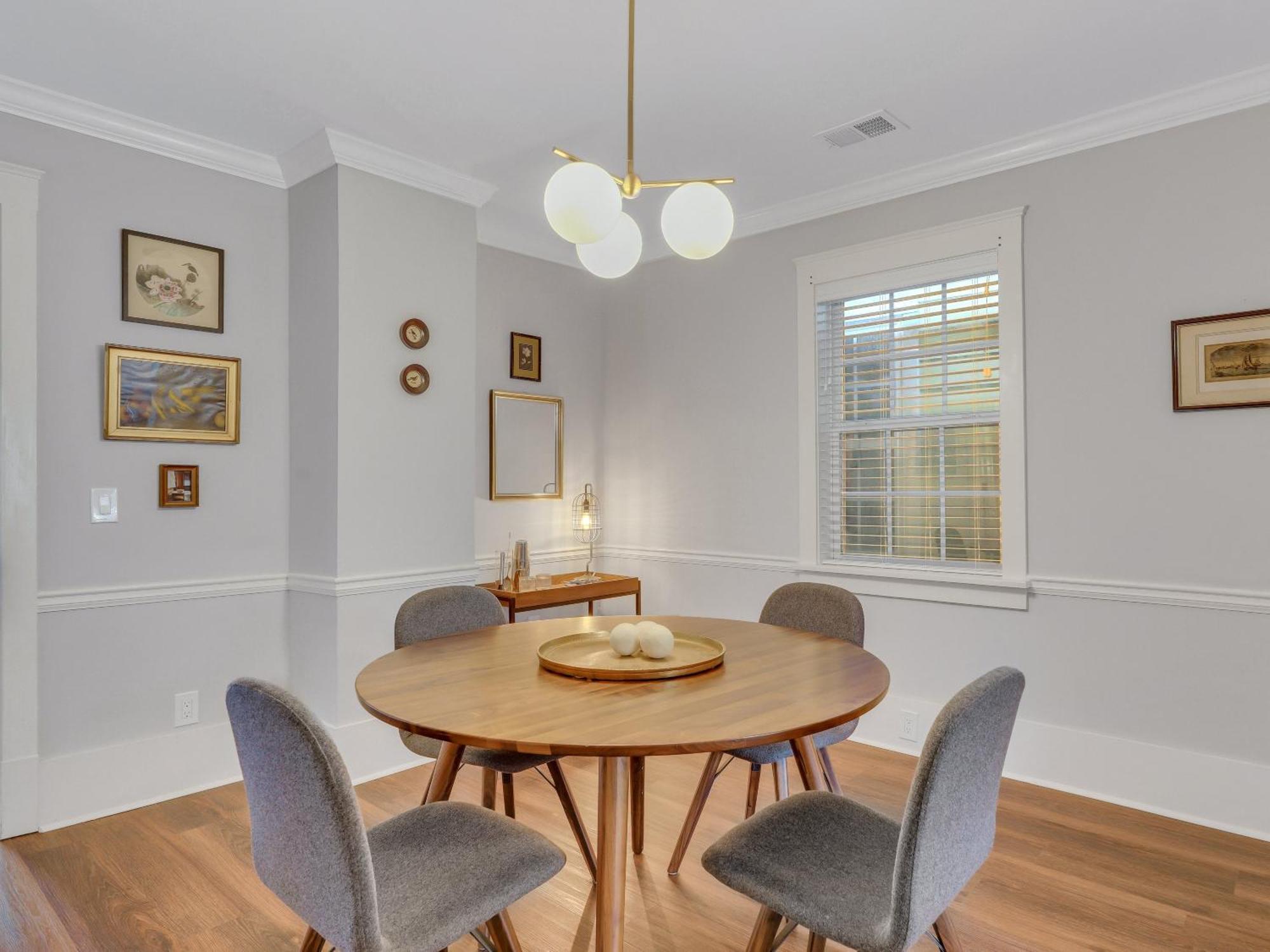 Holiday home Charming Near Forsyth Park Heated Pool Access Walk To Restaurants Historic Sites 1390 Savannah