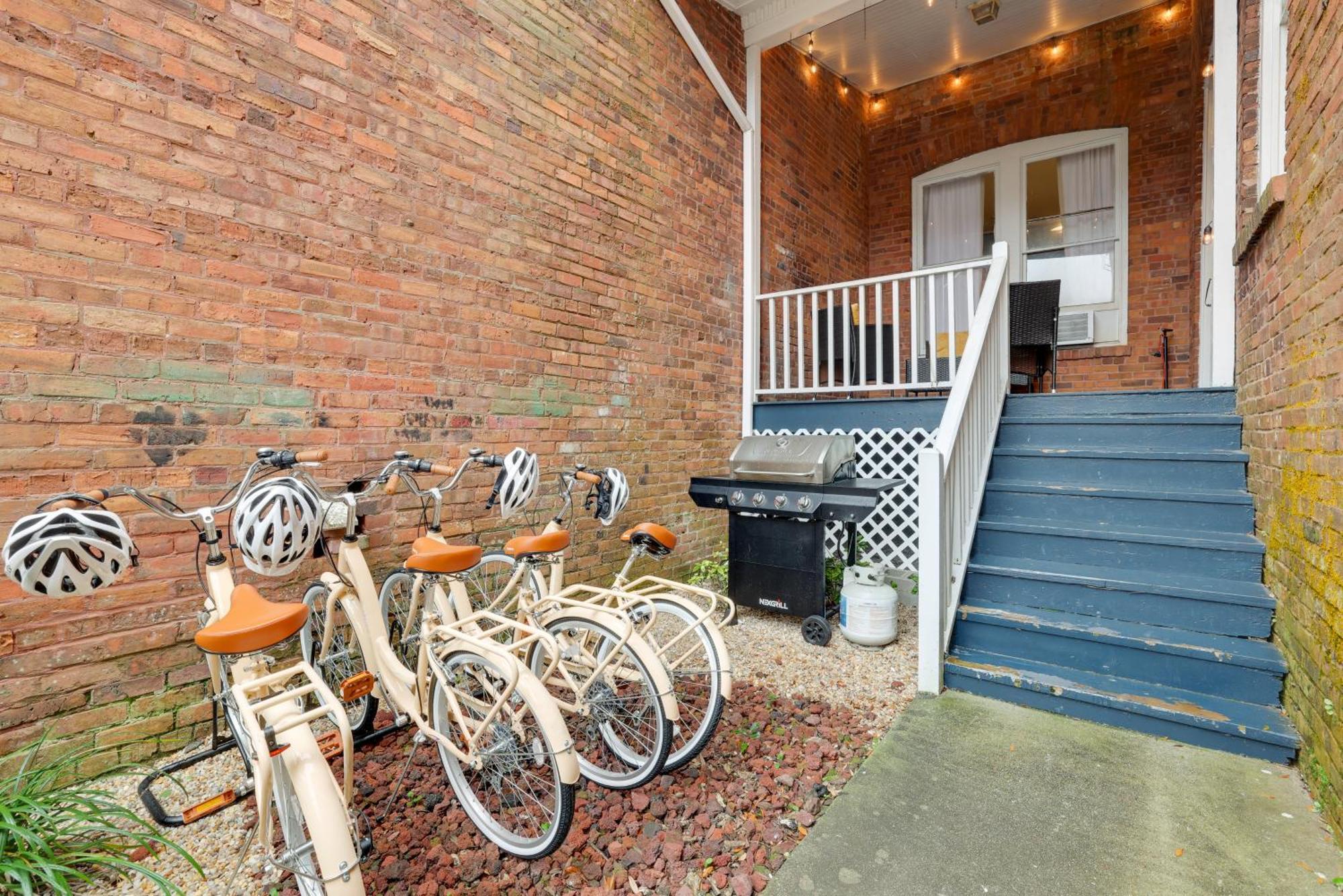 Red Brick Beauty In Downtown *