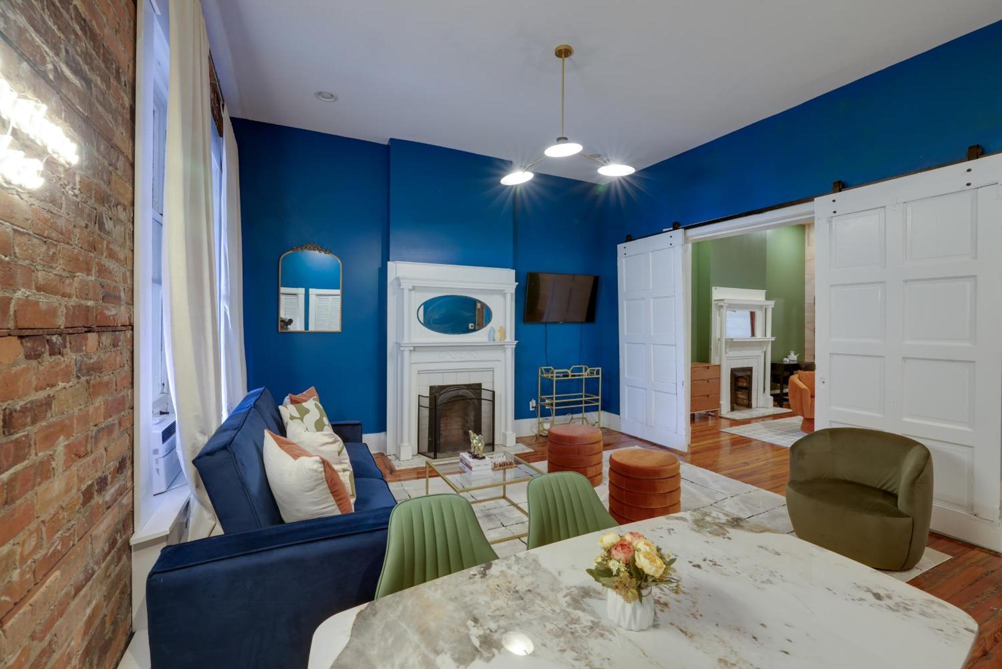 Mid-century Getaway Apartment Savannah