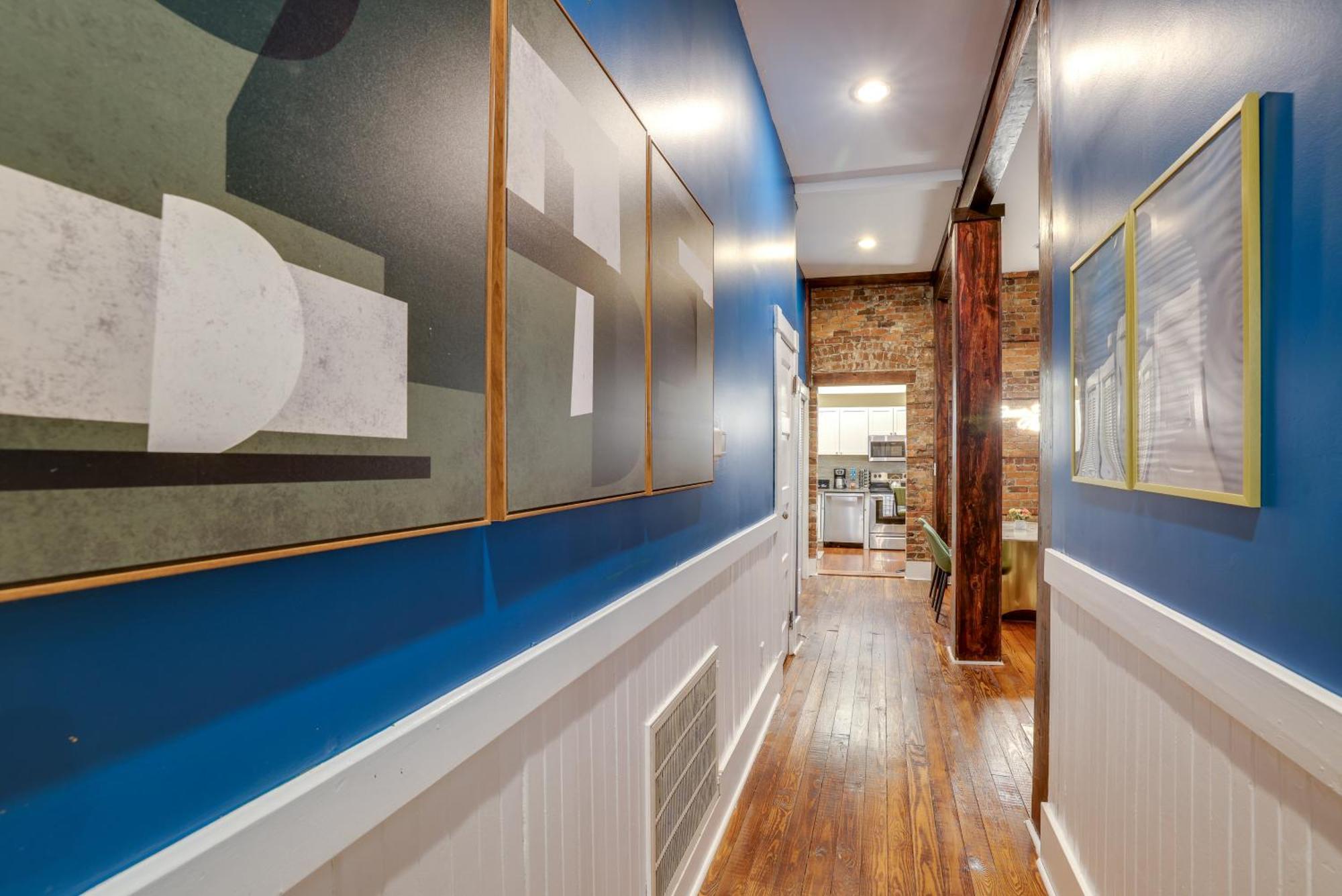 Mid-century Getaway Savannah