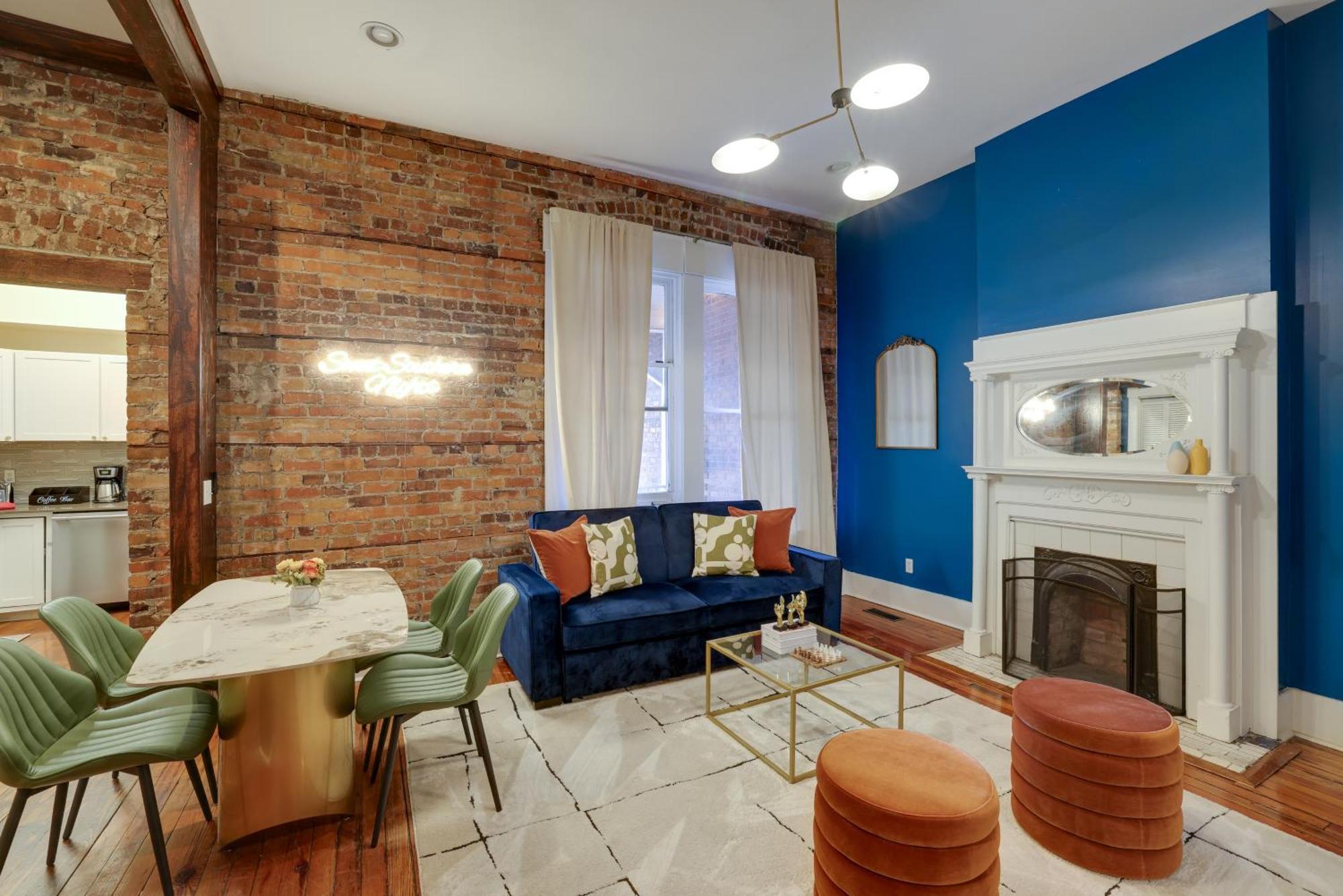 Mid-century Getaway Savannah