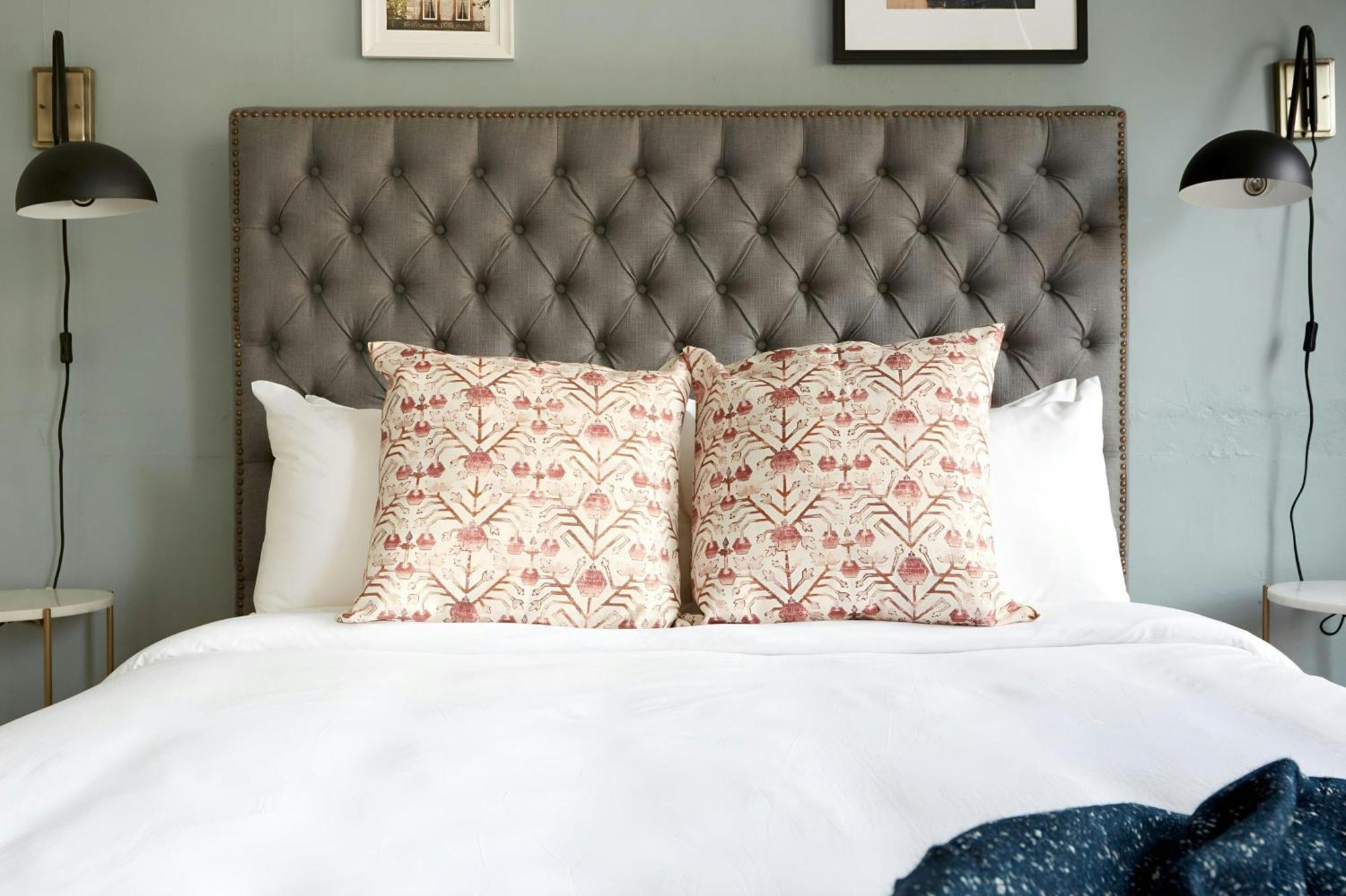 Sonder By Marriott Bonvoy The Broughton Historic District Aparthotel