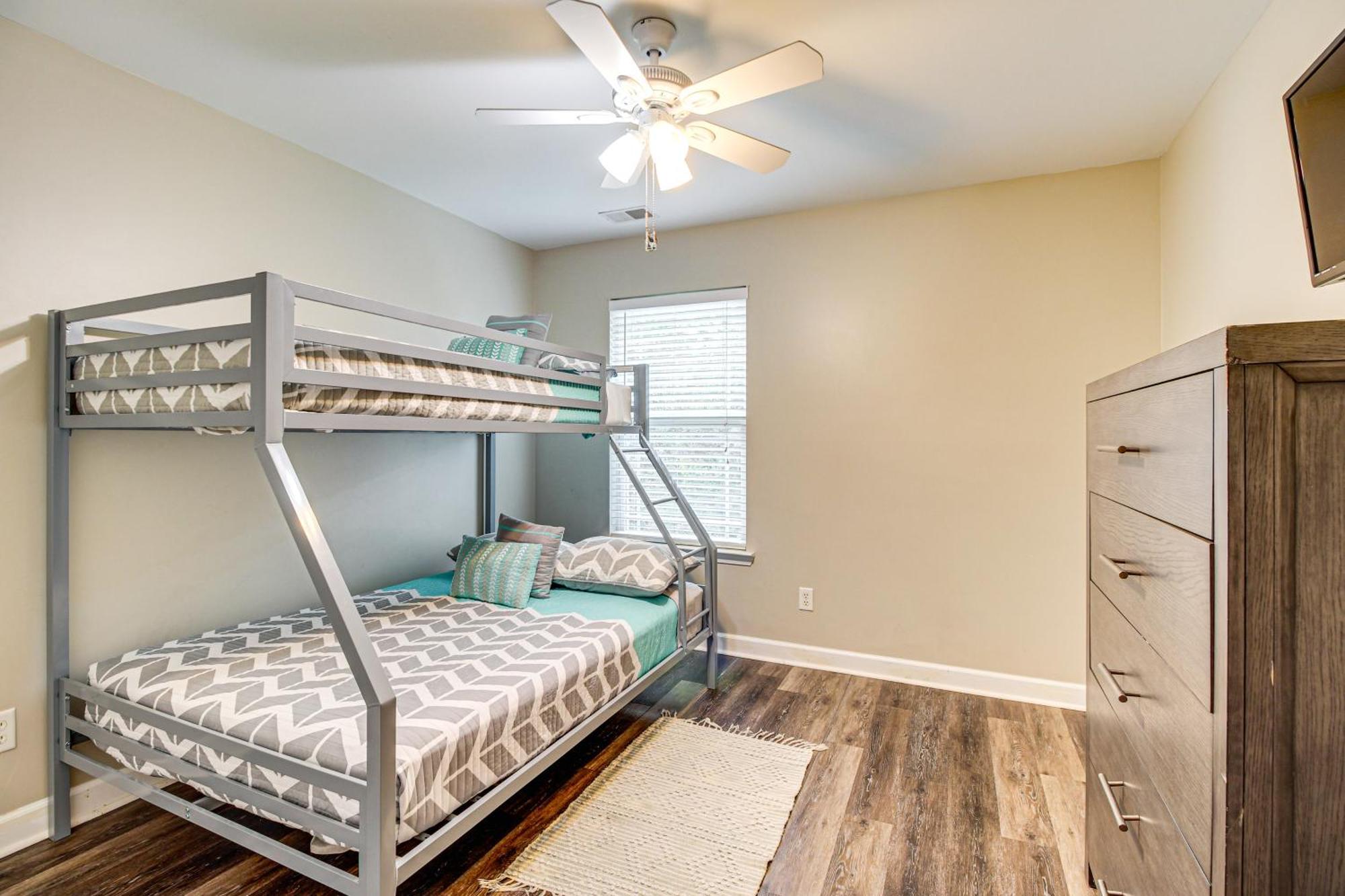 Spacious Pooler With Family-friendly Perks Holiday home