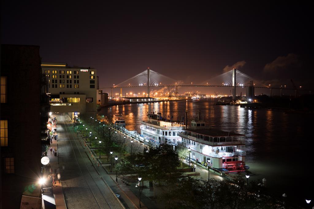 River Street (adults Only) 4*