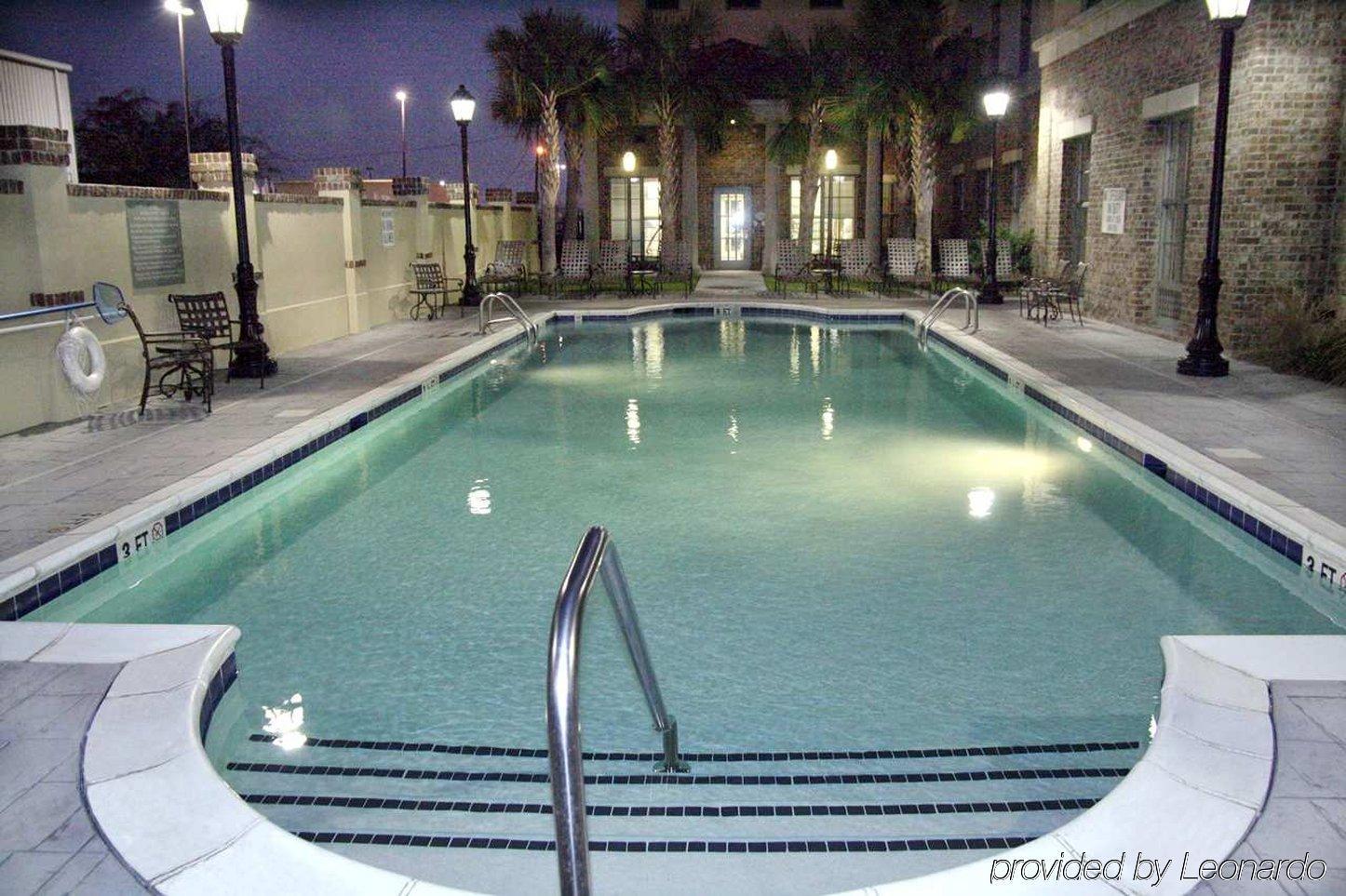 Hampton & Historic District 3* Savannah