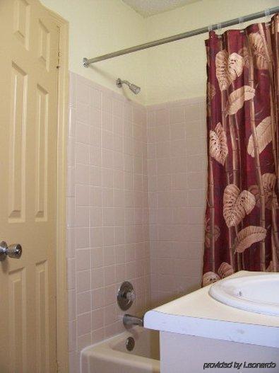 Motel Deluxe -