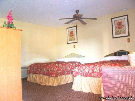 Motel Deluxe - Savannah