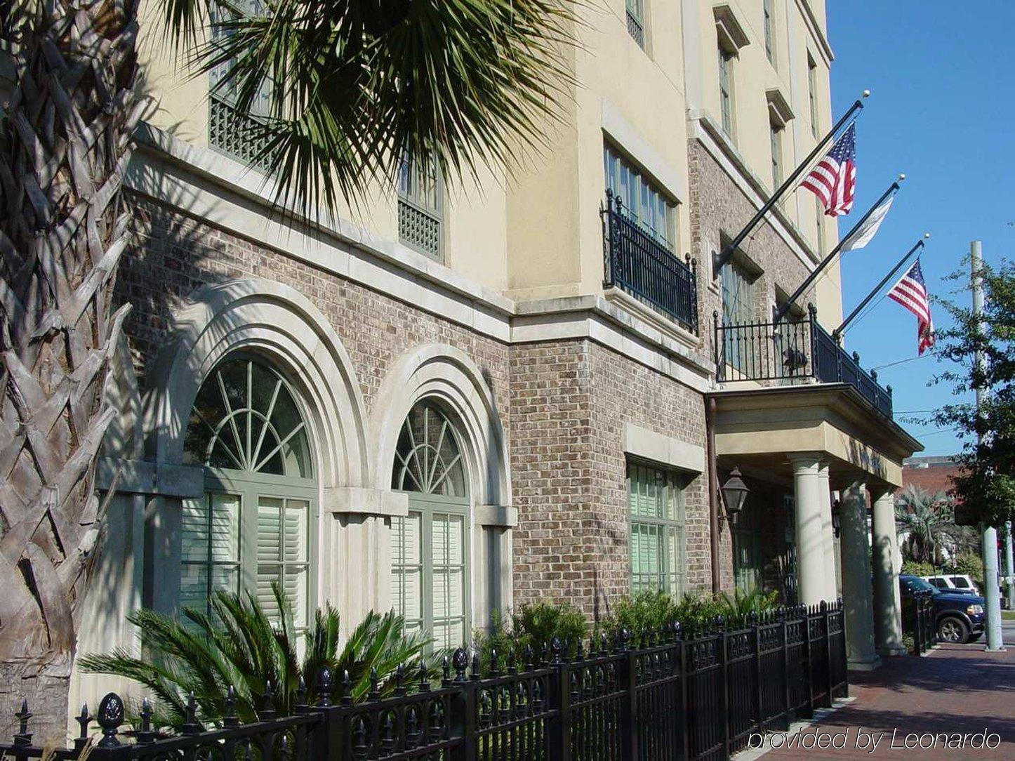 Hampton & Historic District Hotel