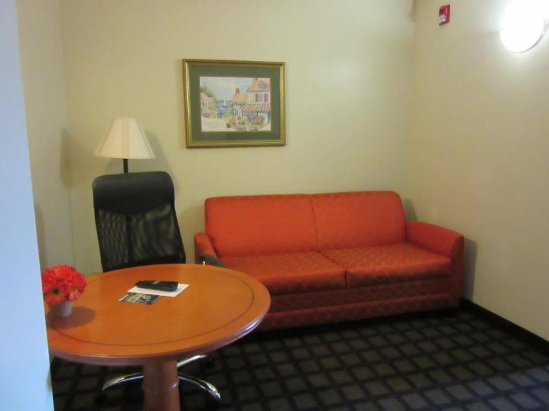 Country & By Radisson, Gateway, Ga Hotel