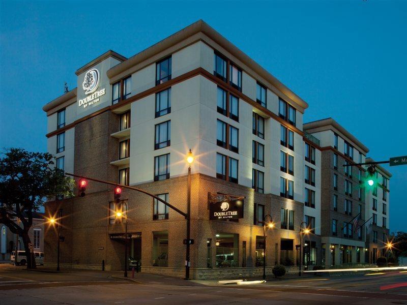 Doubletree By Hilton Historic Hotel Savannah