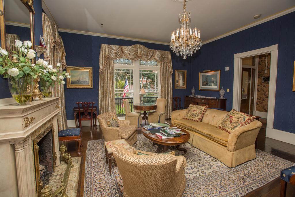 Ballastone Hotel 4*