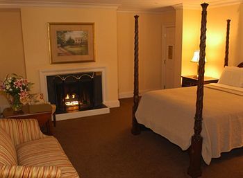 Planters On Reynolds Square (adults Only) Inn 3*