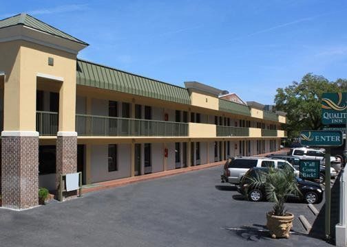 Quality Historic District Inn