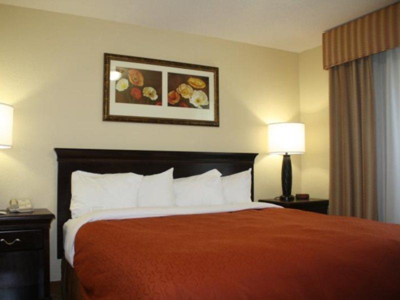 Hotel Country & By Radisson, Airport, Ga Savannah