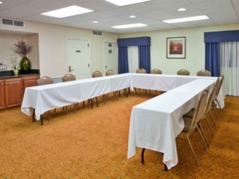 Hotel Country & By Radisson, Airport, Ga