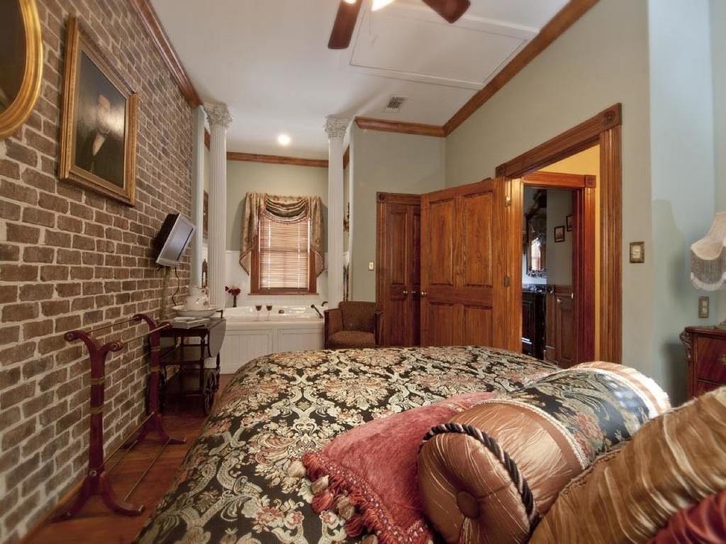 Bed & Breakfast Mcmillan Savannah