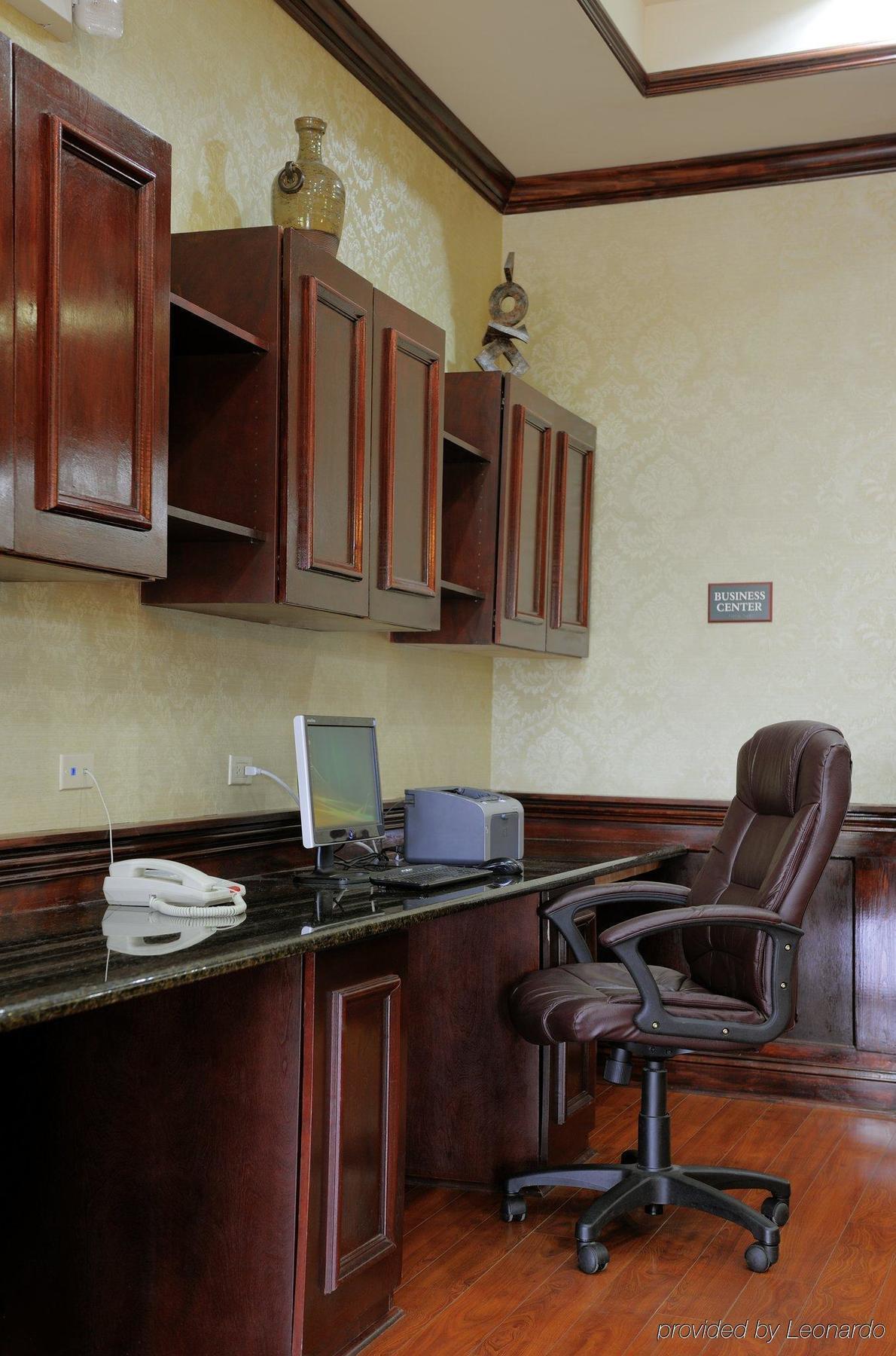 Hotel Country & By Radisson, Airport, Ga Savannah