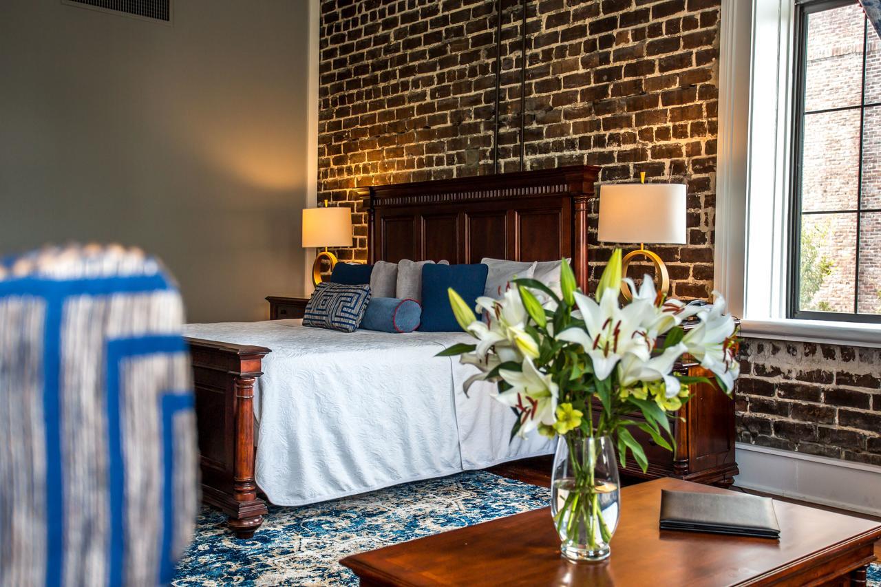 Hotel East Bay Inn, Historic Of Collection Savannah