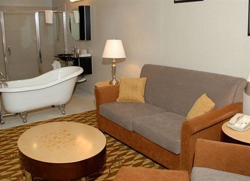 Sonesta Essential Hotel