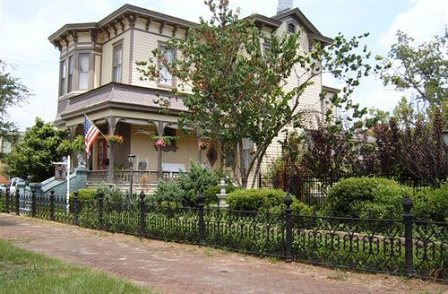 Bed & Breakfast Roussell's Garden