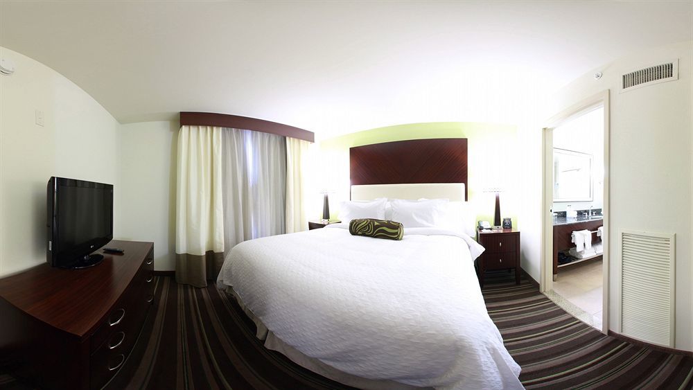 Embassy Airport Hotel 4*