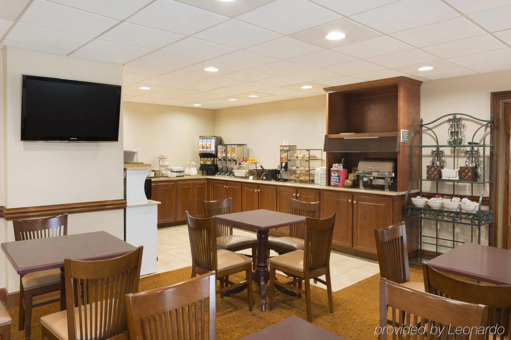 Country & By Radisson, Midtown, Ga 3*