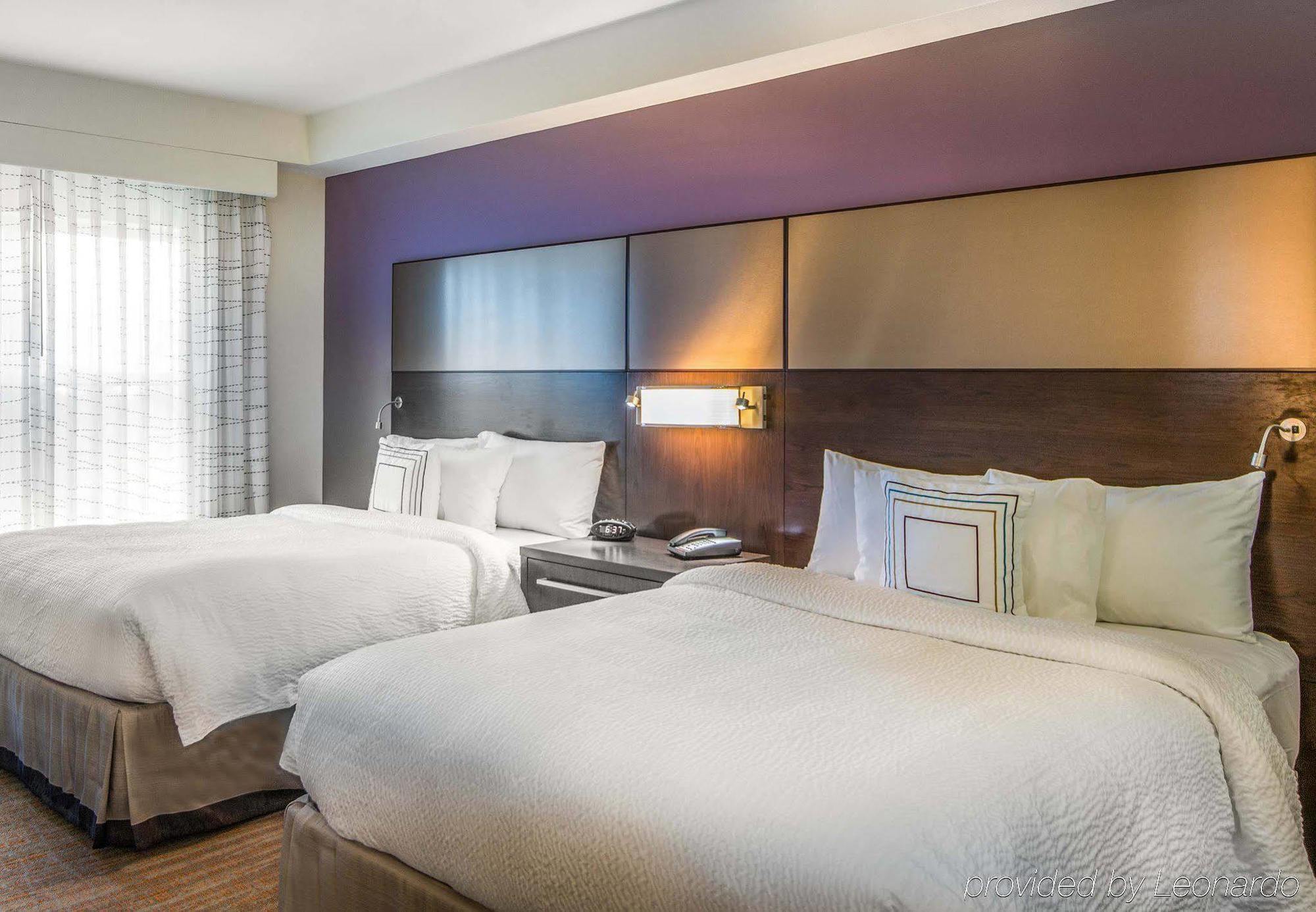 By Marriott Airport Hotel