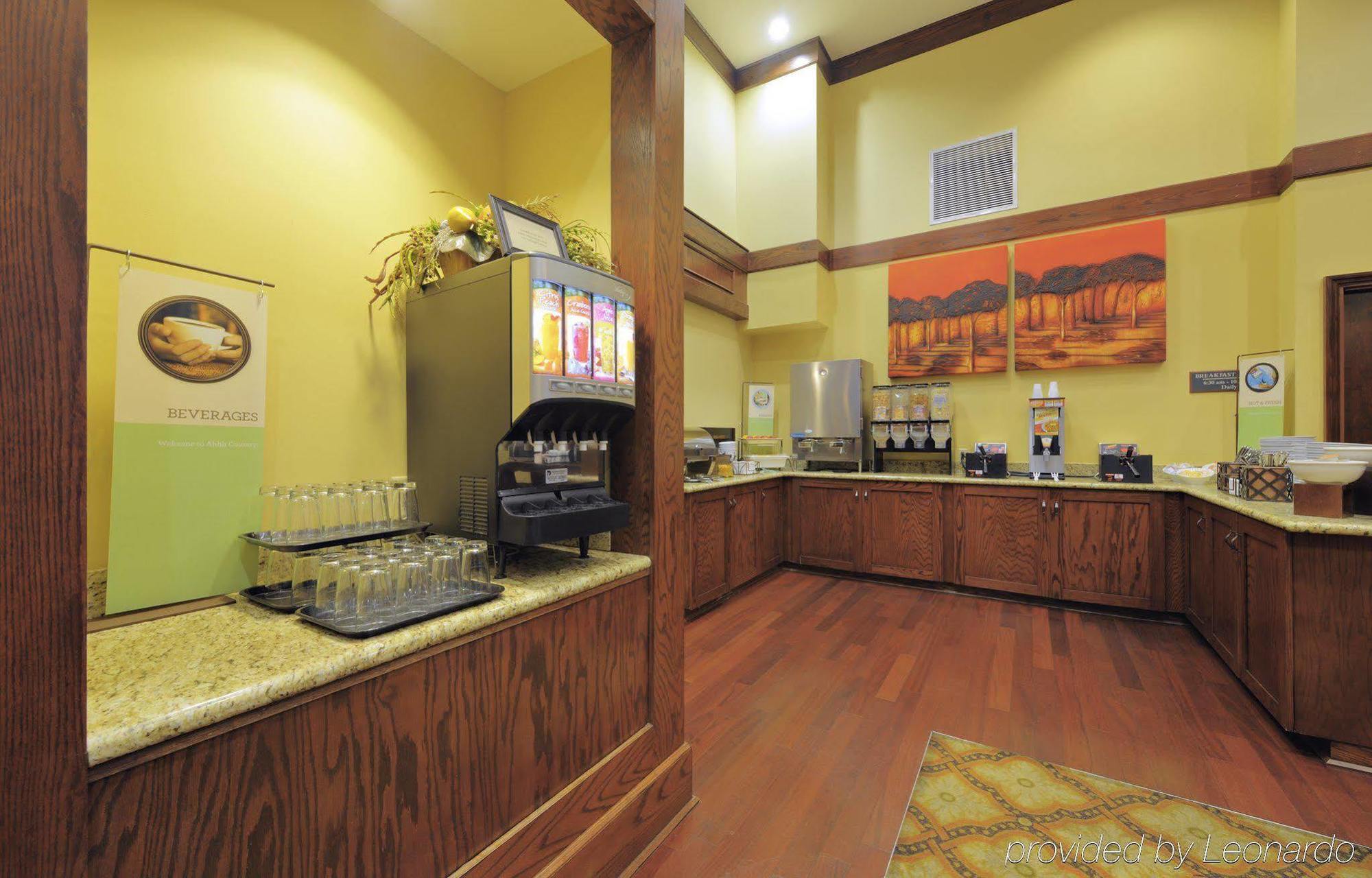Tryp By Wyndham Savannah