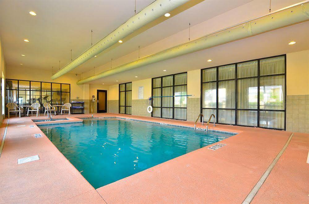 Comfort Gateway I-95 Hotel 3*