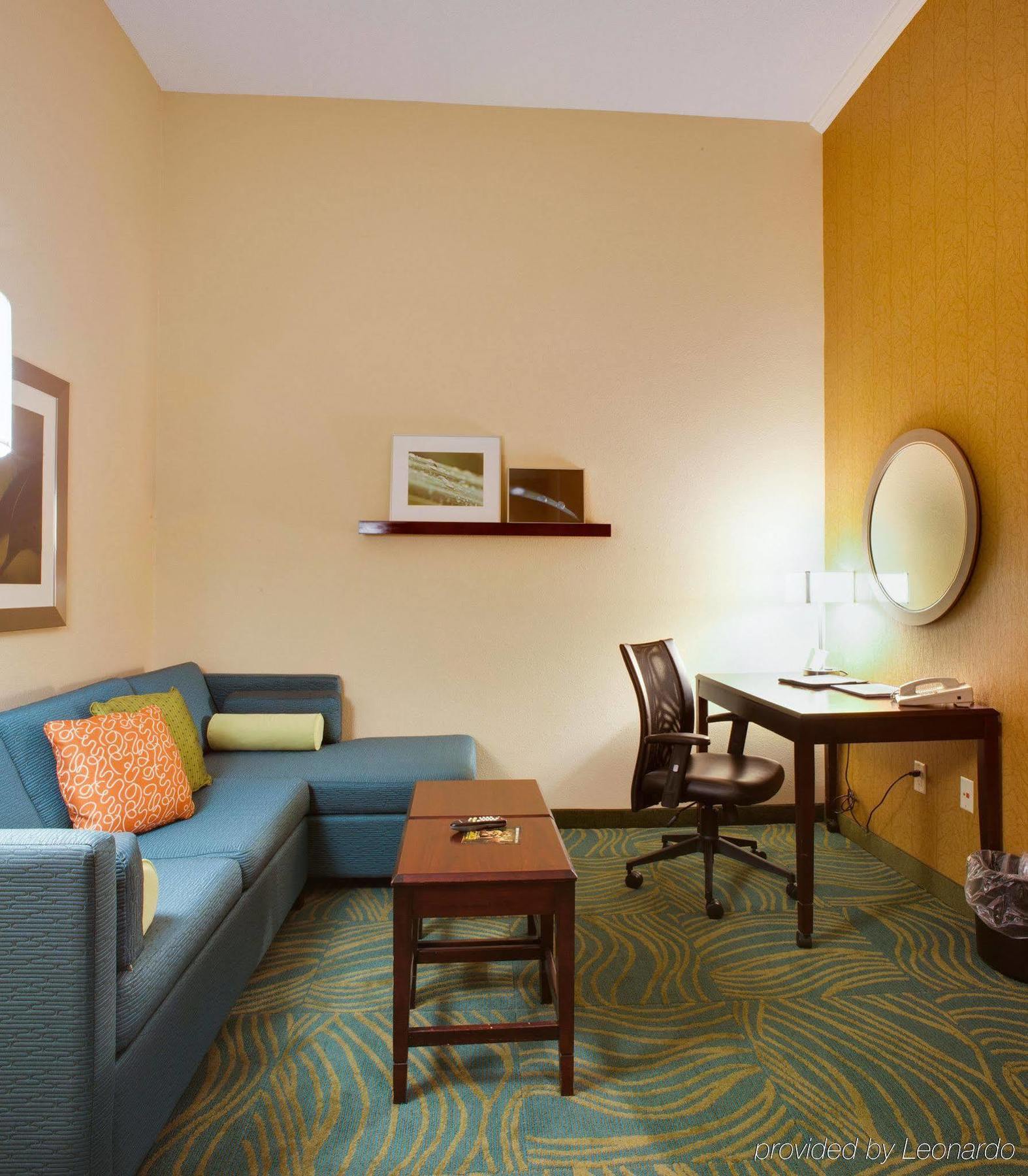 Hotel Springhill Airport 3*