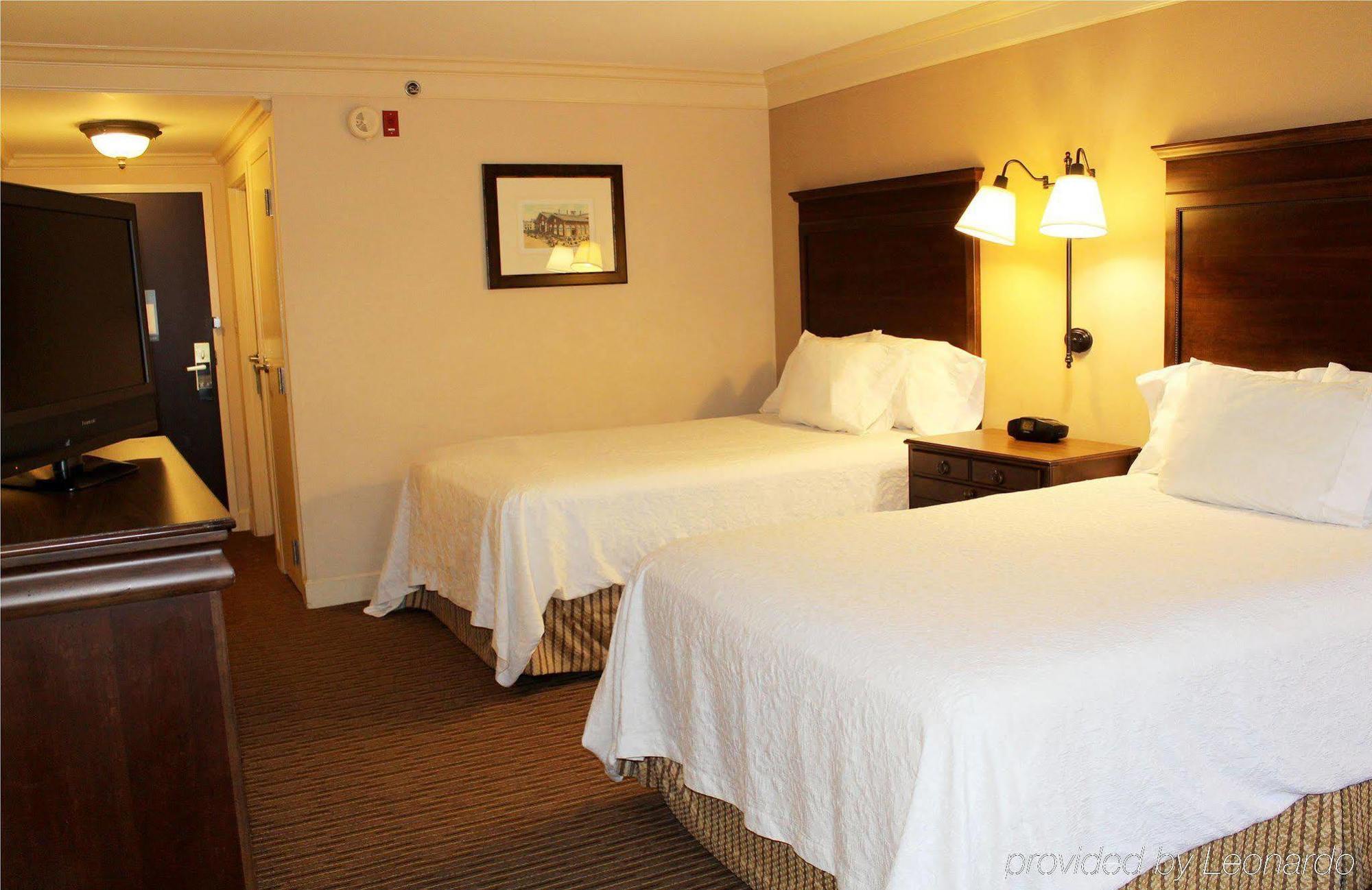 Hotel Hampton & Historic District
