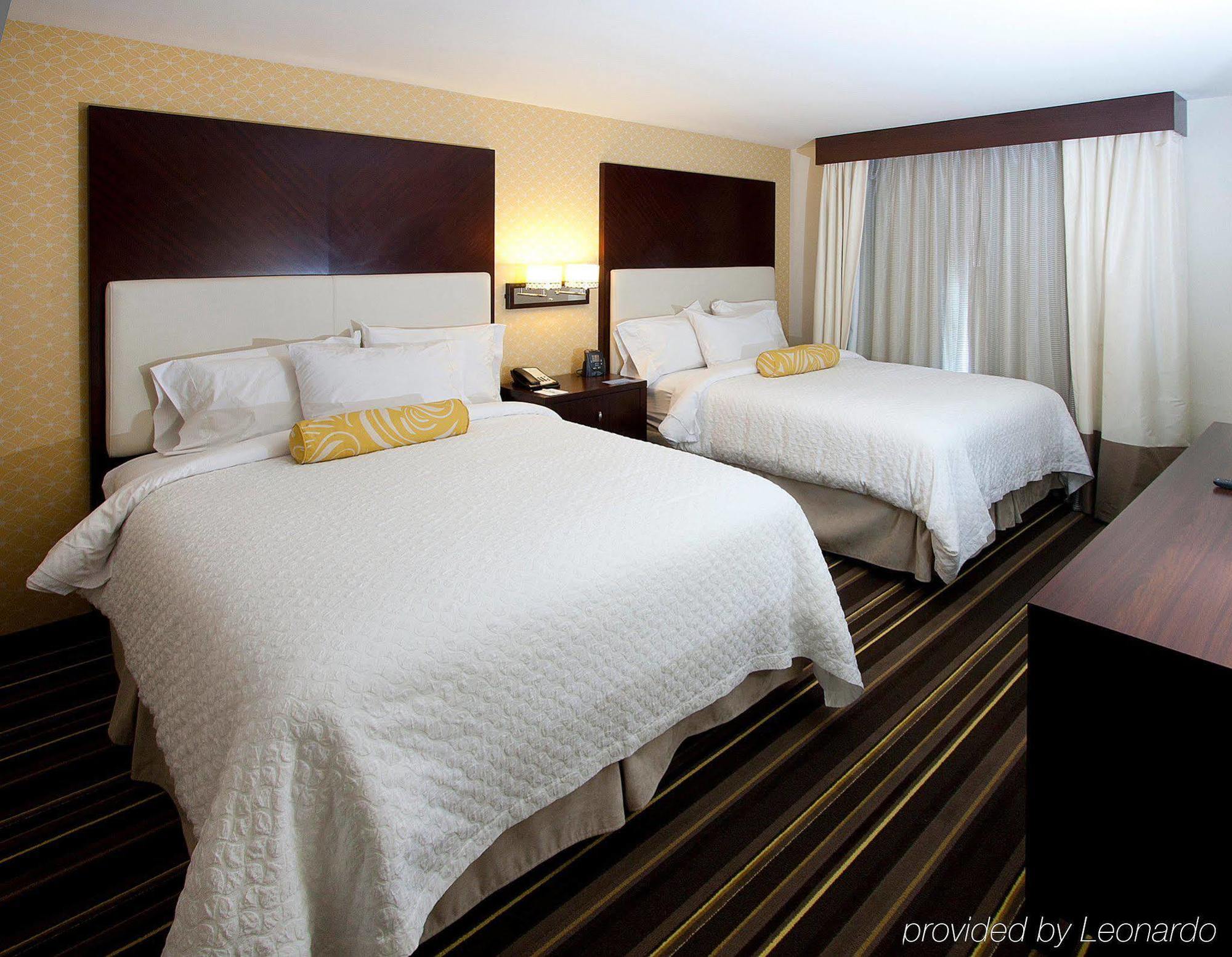 Hotel Embassy Airport Savannah