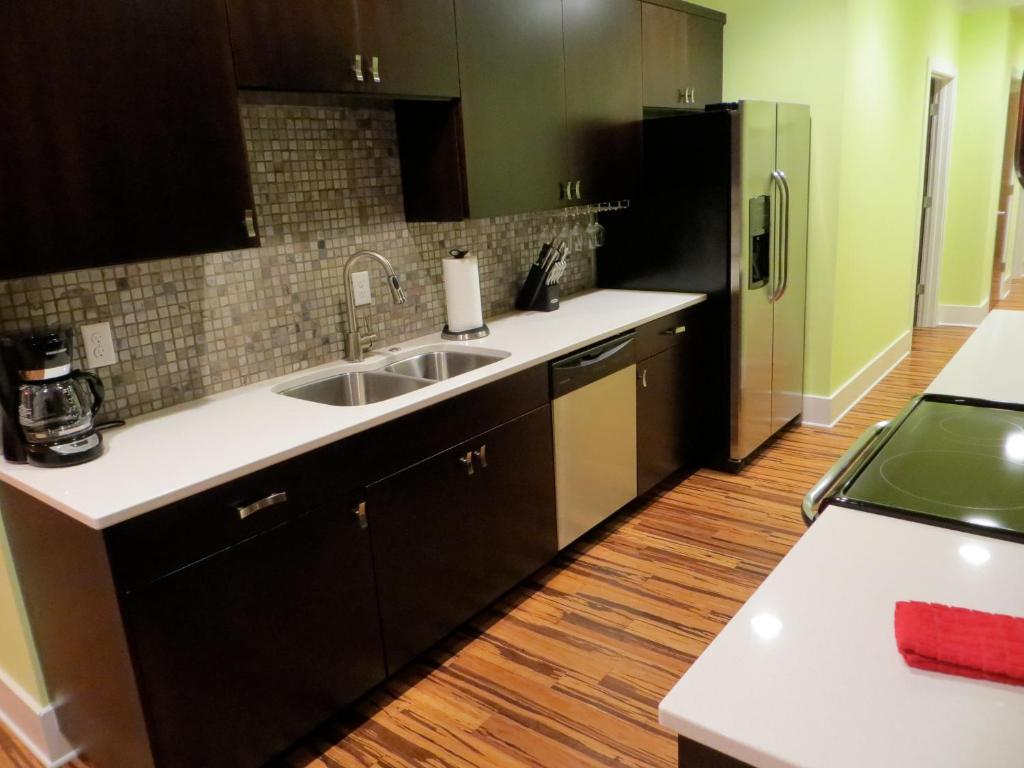 York Street Vacation 3*