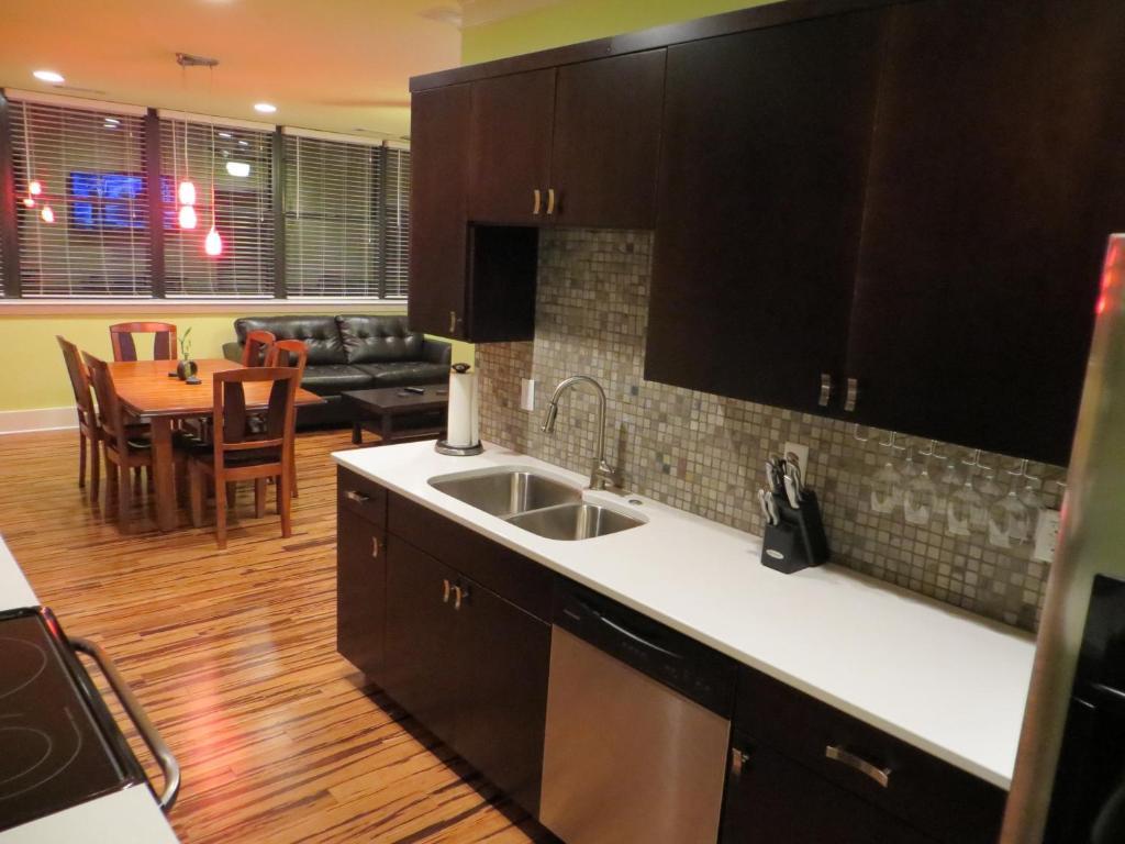 York Street Vacation Aparthotel 3*