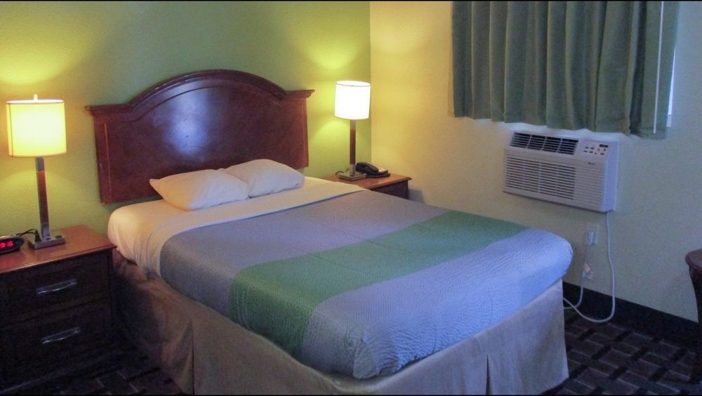 Hotel Garden 2*