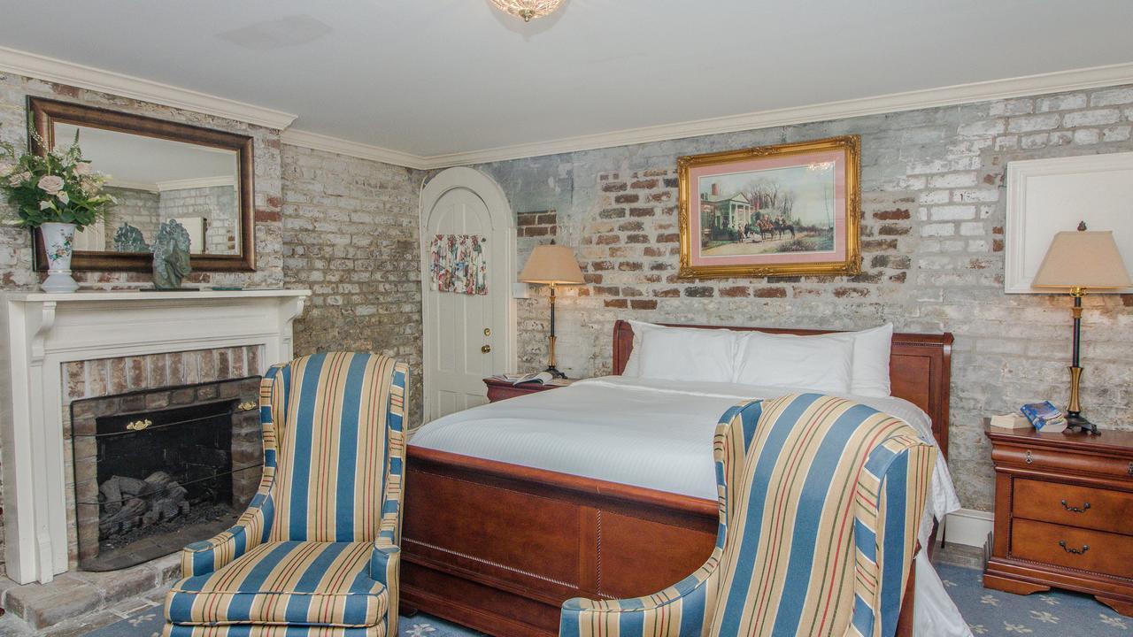 Bed & Breakfast Dresser Palmer House 4*