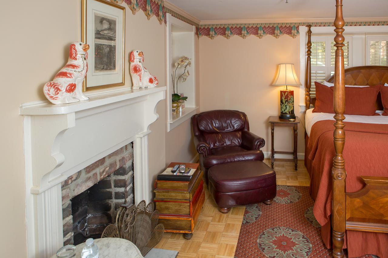 Hotel Ballastone