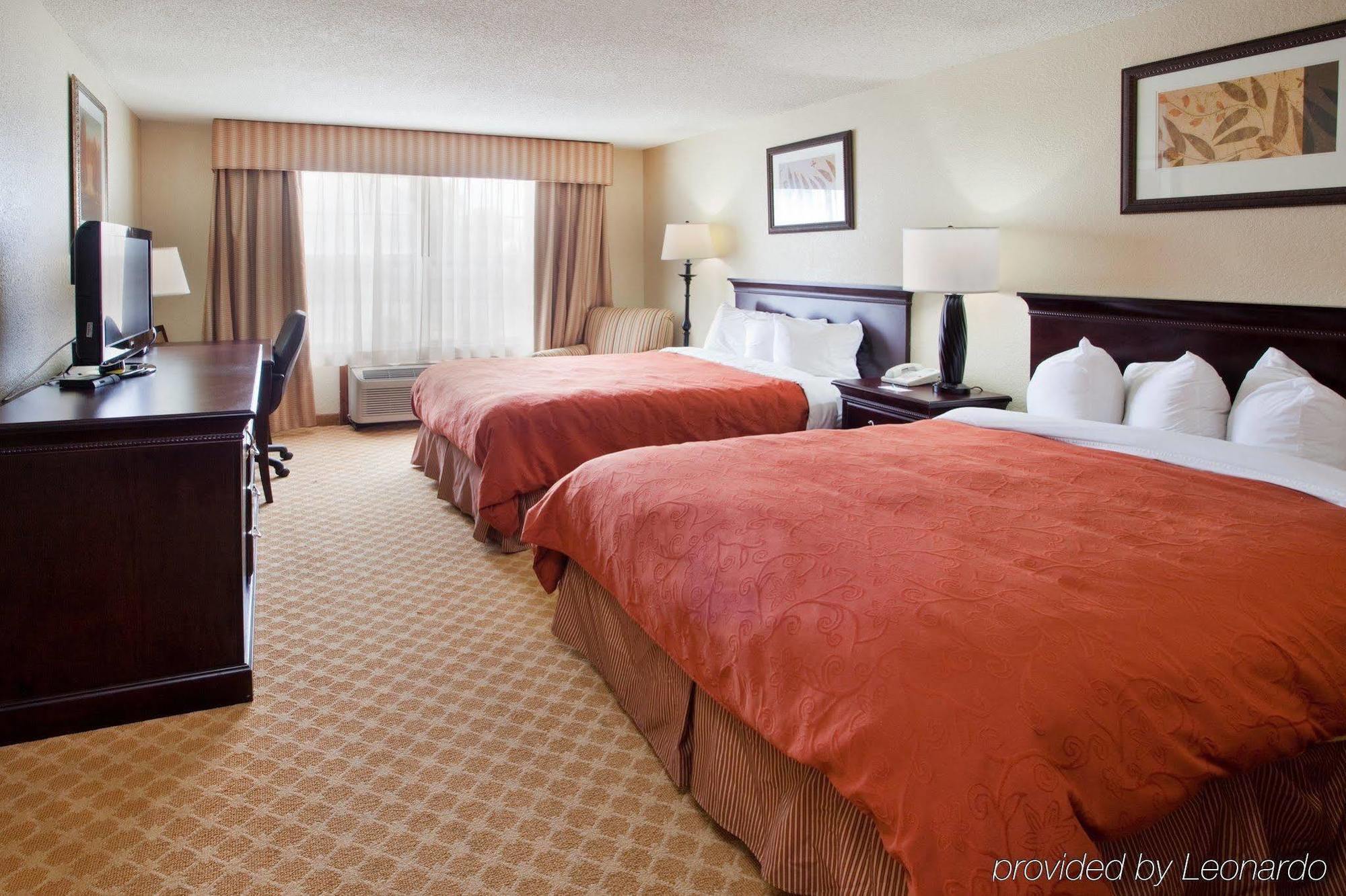 Country & By Radisson, Midtown, Ga Savannah
