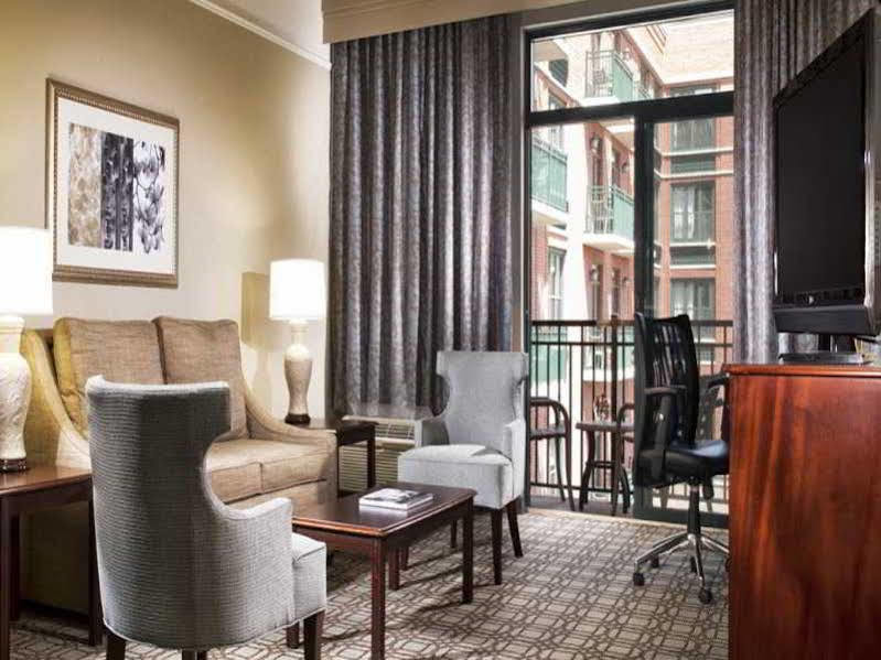 Courtyard By Marriott Downtown - Historic District Hotel Savannah