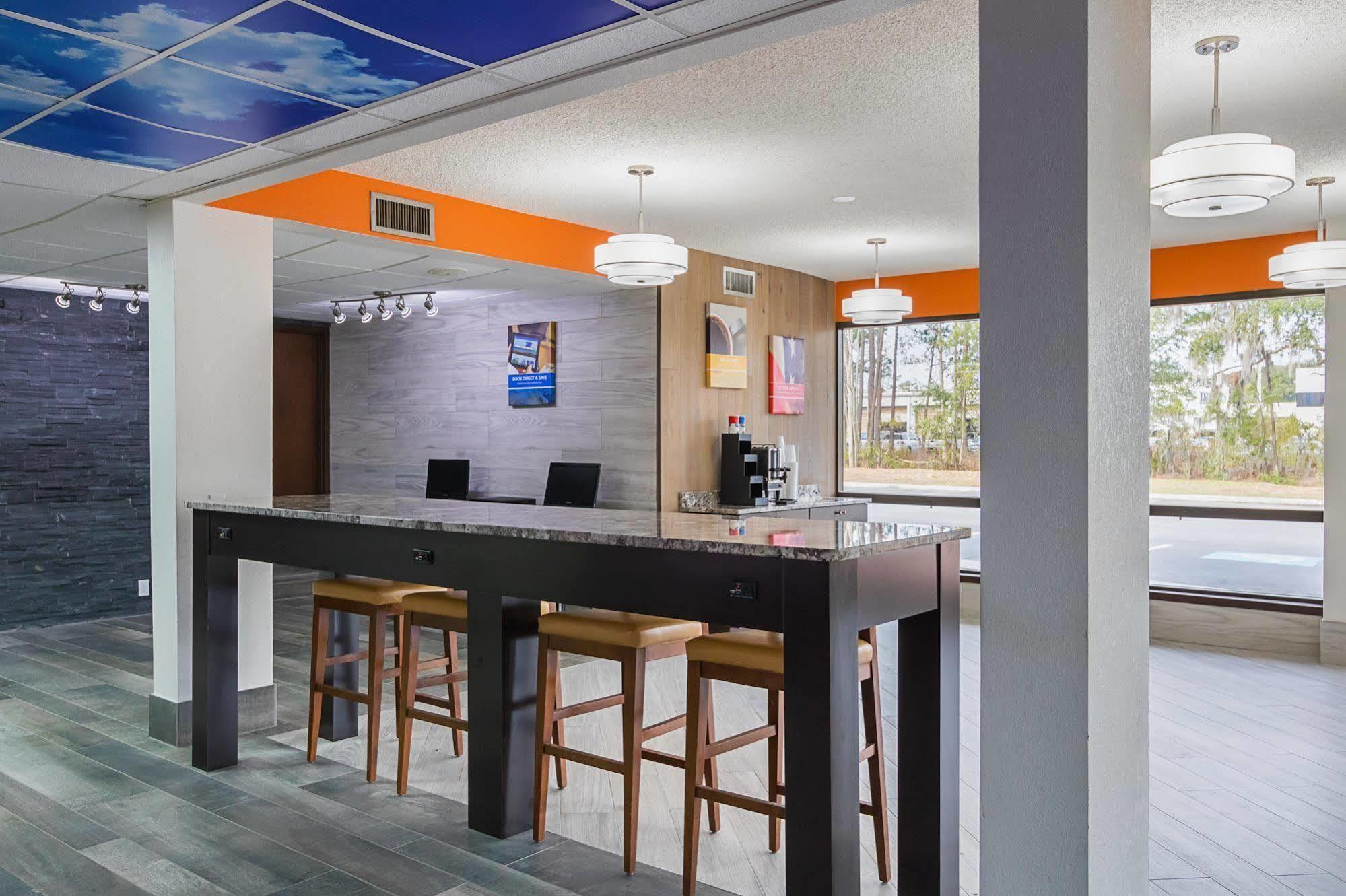 Hotel 6-savannah, Ga - Midtown