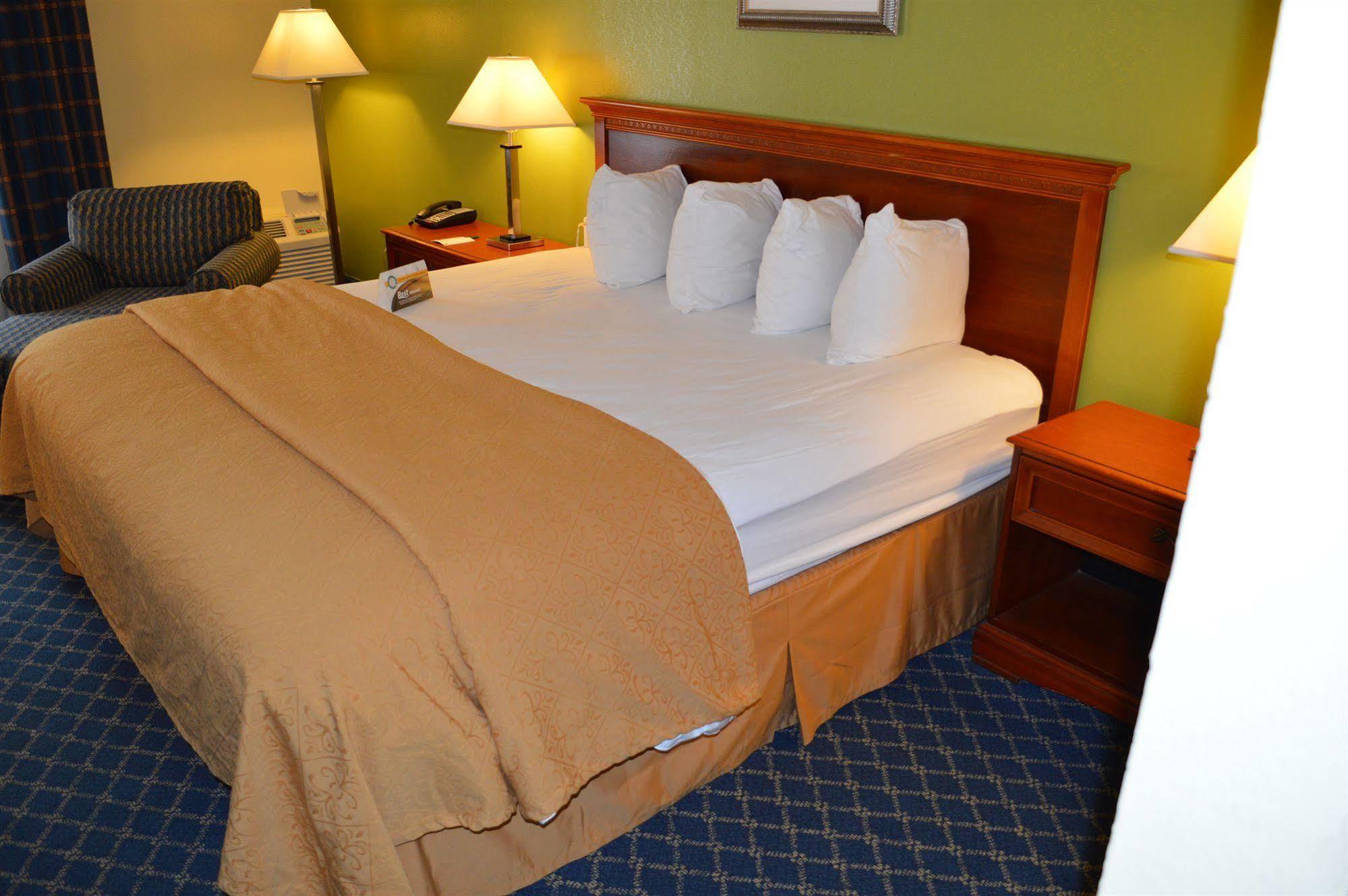 Quality Midtown Inn 2*